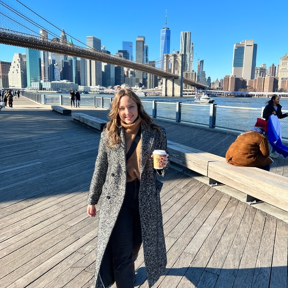 Meet your Posher, Kaitlynn - Picture 2 of 3